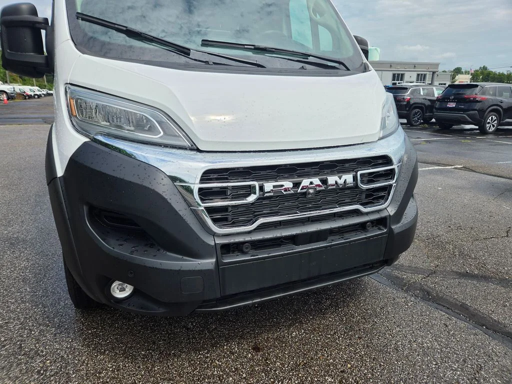 New 2024 White Ram 2500 image 13