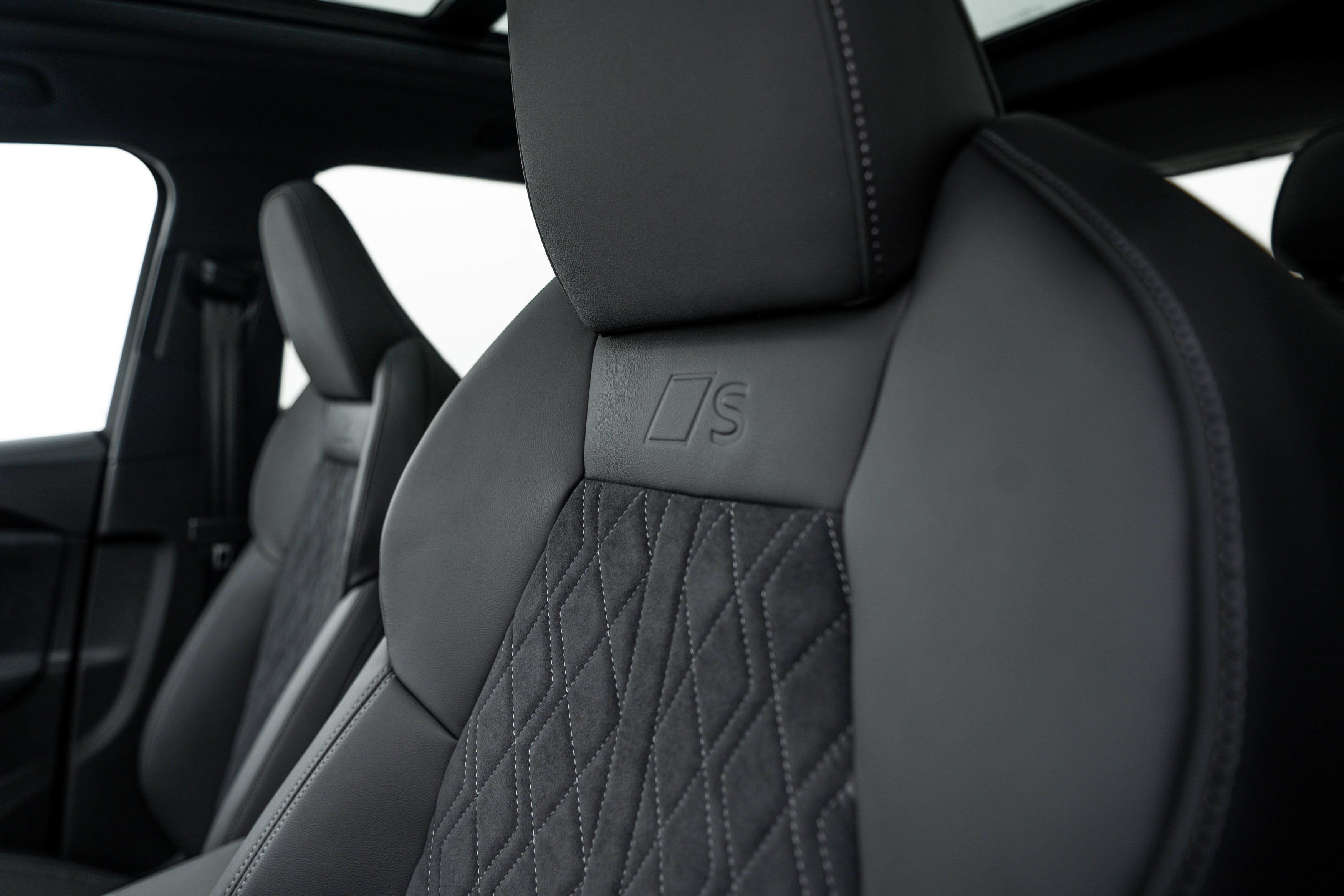 New 2026 Daytona Gray Audi Premium Plus image 18