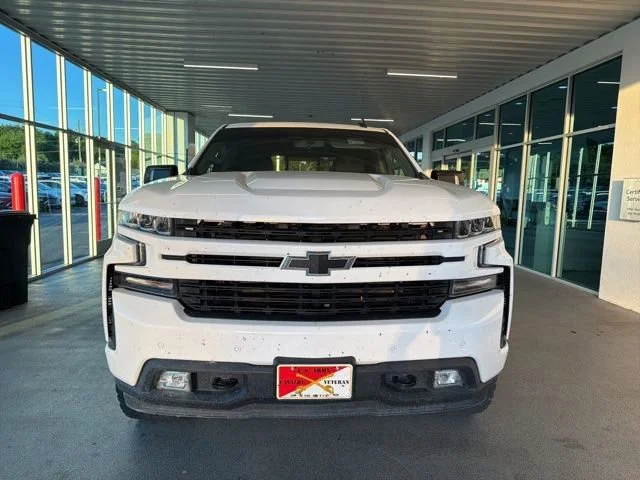 Used 2020 SUMMIT WHITE Chevrolet RST image 2