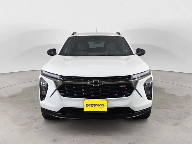 Used 2026 Summit White Chevrolet 2RS image 2