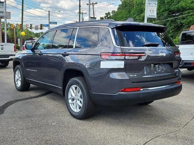 New 2026 Baltic Gray Metallic Clear-Coat Exterior Paint Jeep Laredo X image 3