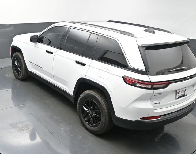 Used 2024 White Jeep Laredo X image 42