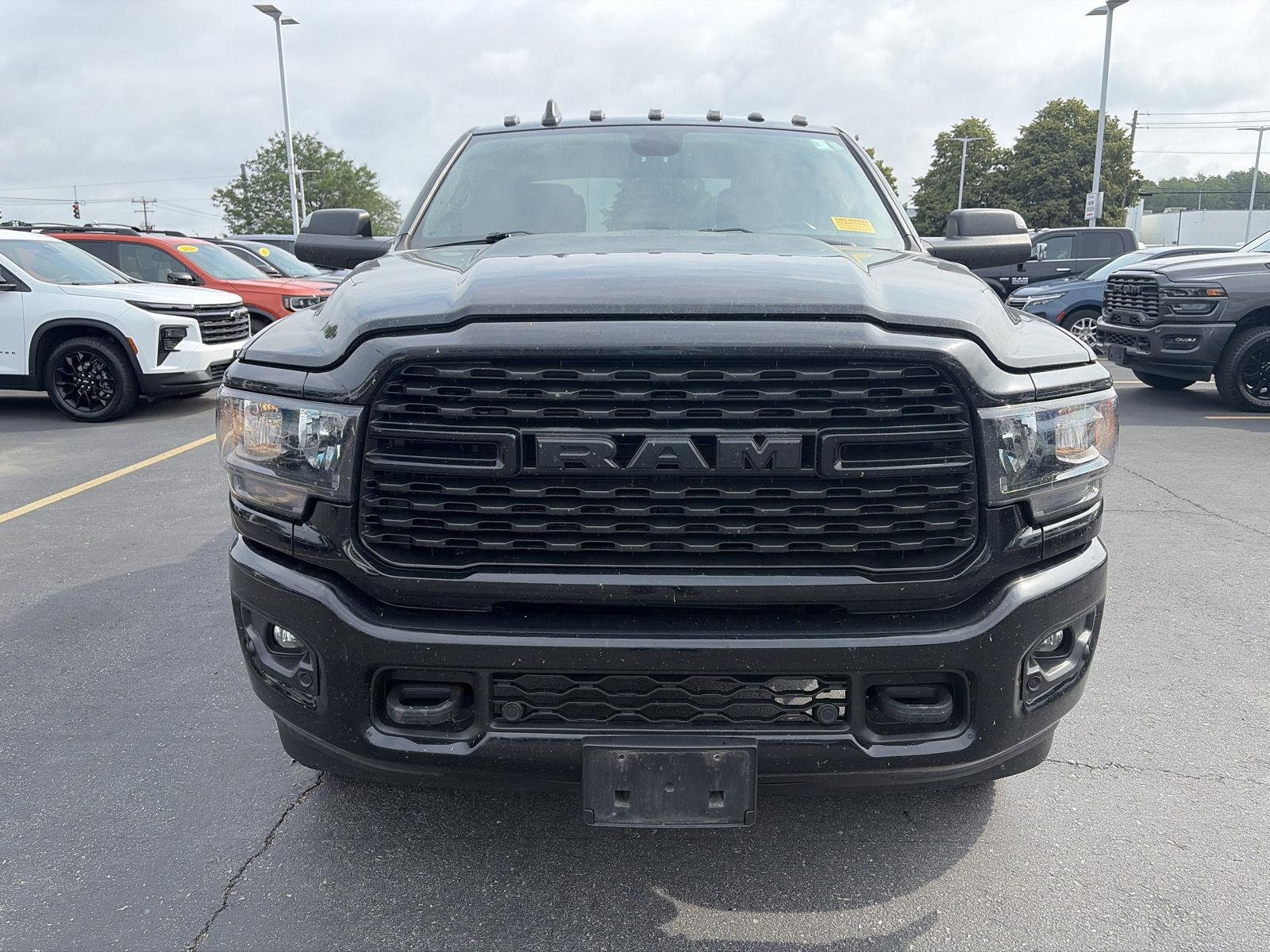 Used 2022 Diamond Black Crystal Pearlcoat Ram Big Horn image 2