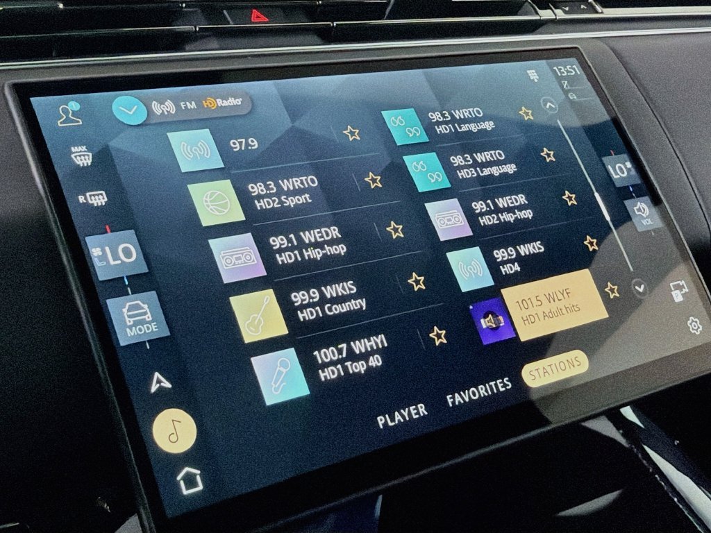 New 2027 Carpathian Grey Land Rover Dynamic SE P400 image 15