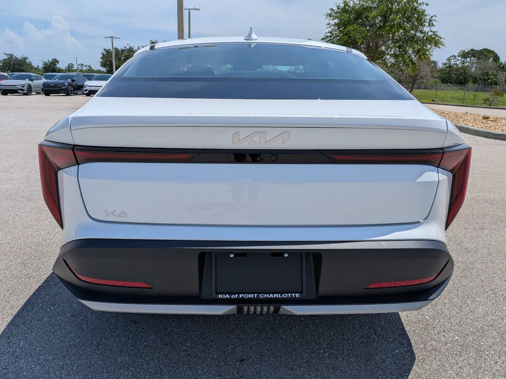 New 2026 Snow White Pearl Kia LX image 6