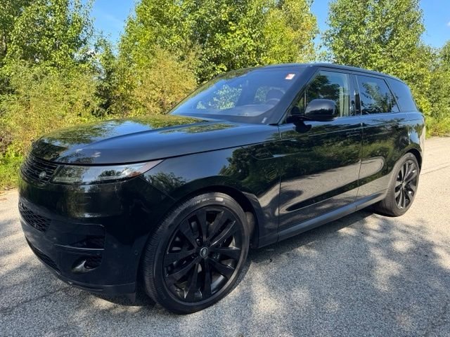 Used 2023 Santorini Black Metallic Land Rover SE image 1