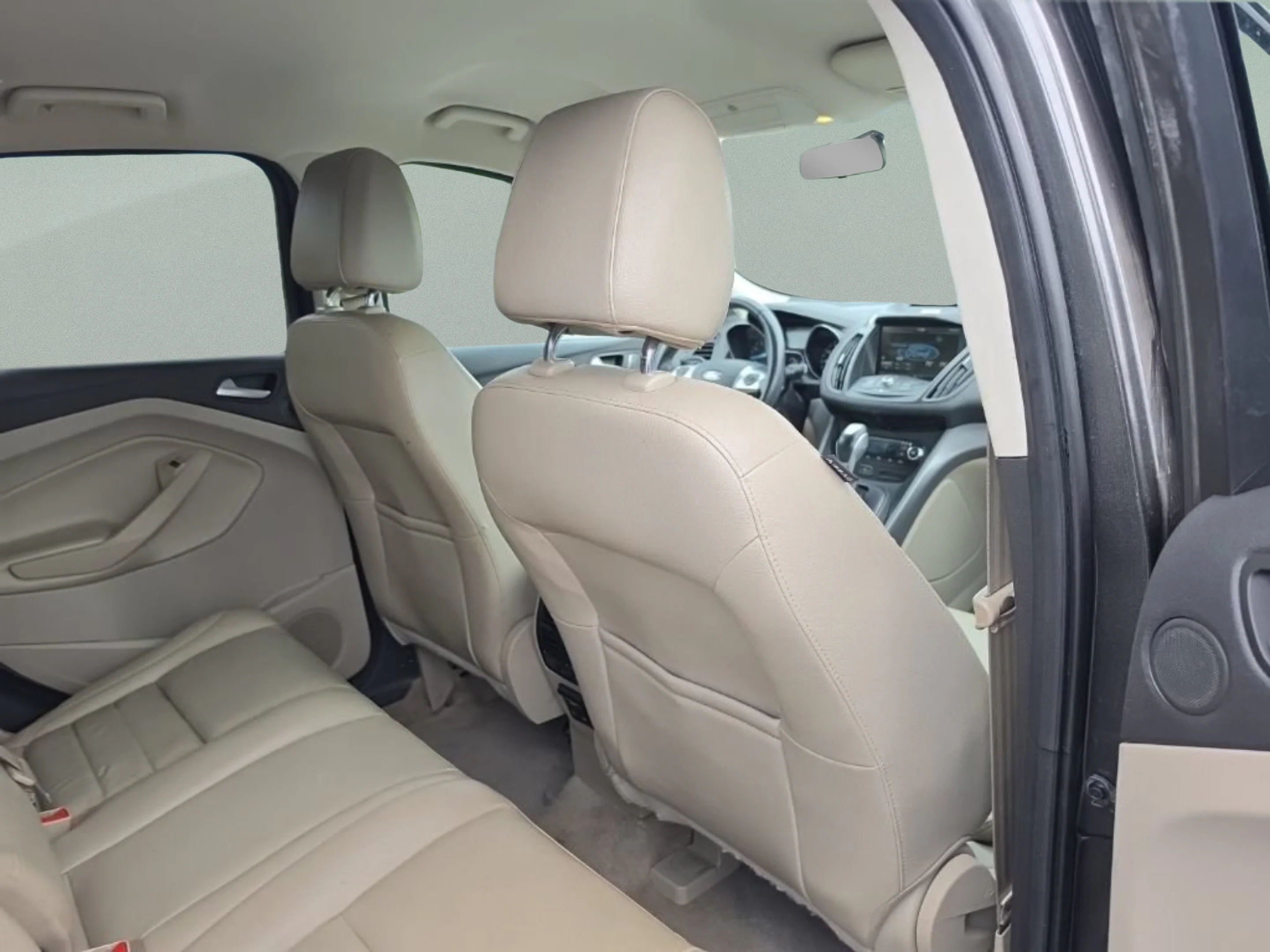 Used 2015 Gray Ford SE image 31