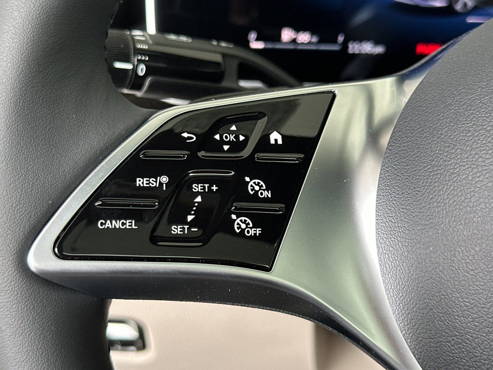 New 2026 Polar White Mercedes-Benz C 300 image 27