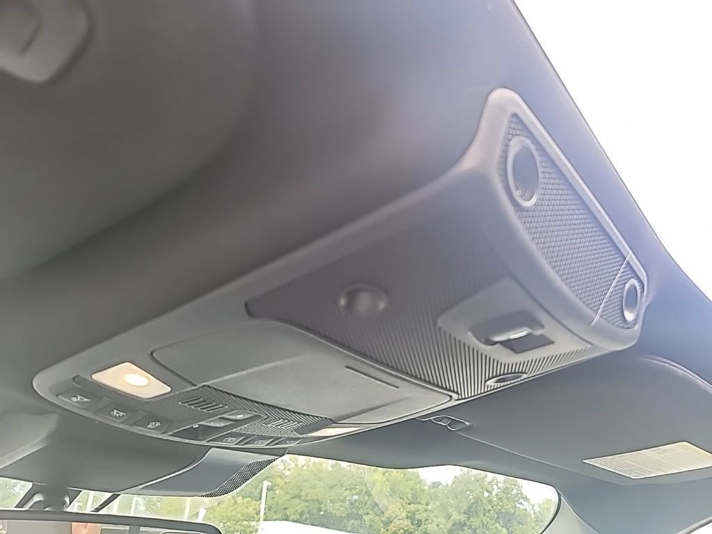 Used 2020  Ford XL image 29