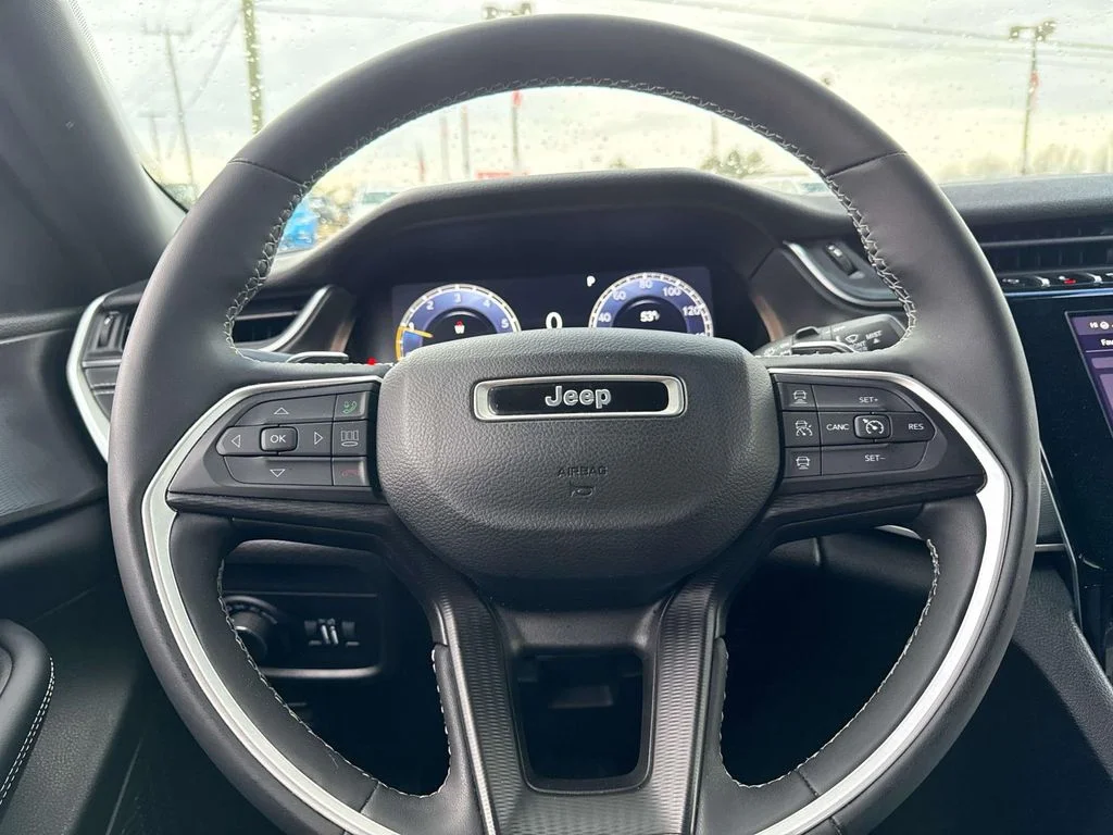 Used 2024 Gray Jeep Altitude X image 17