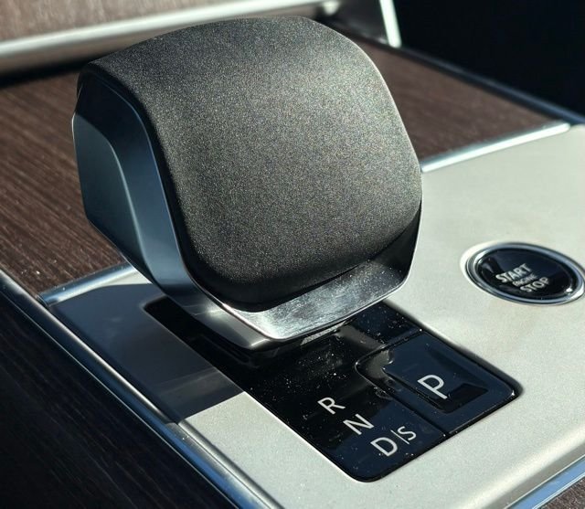2025 Land Rover Range Rover SE - Photo 20