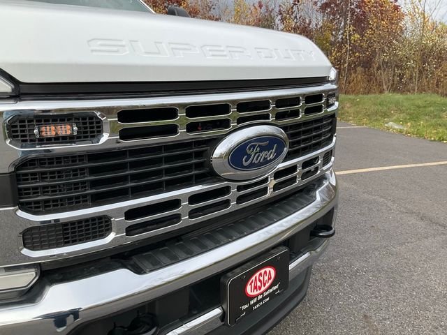 New 2026 Oxford White Ford F-350® XL image 27