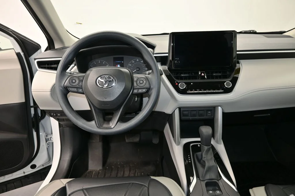Used 2025 Beige Toyota L image 16