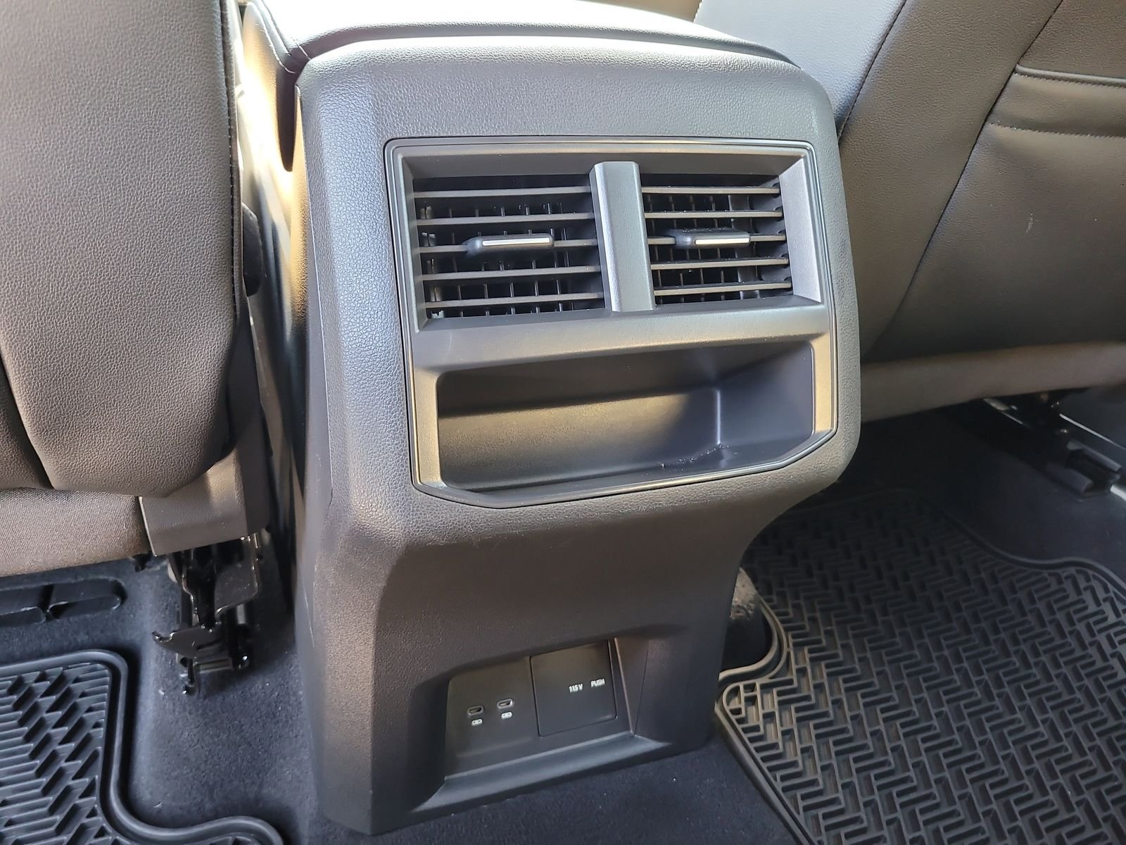 2023 Volkswagen Atlas Cross Sport SE w/Tech - Photo 14