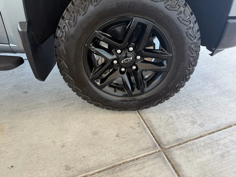 Used 2025 Sterling Gray Metallic Chevrolet Custom Trail Boss image 40