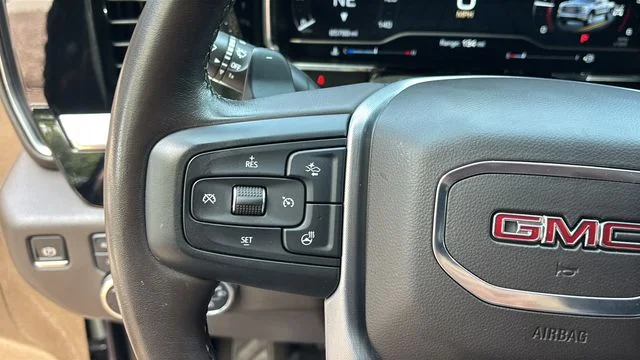 Used 2022 Silver GMC SLT image 23