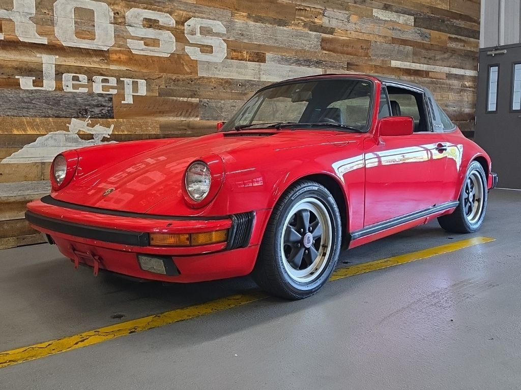 Used 1986 Guards Red Porsche Carrera image 2