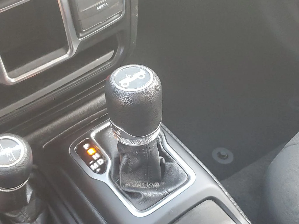 Used 2019 White Jeep Unlimited Sport image 28