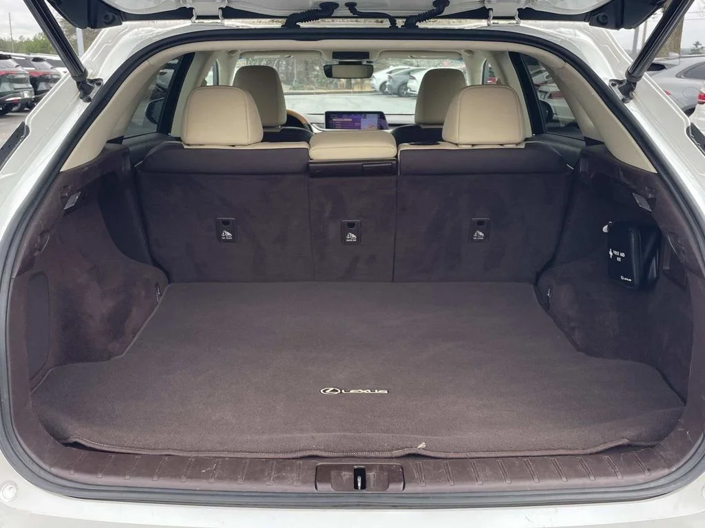 Used 2018 White Lexus 350 image 8