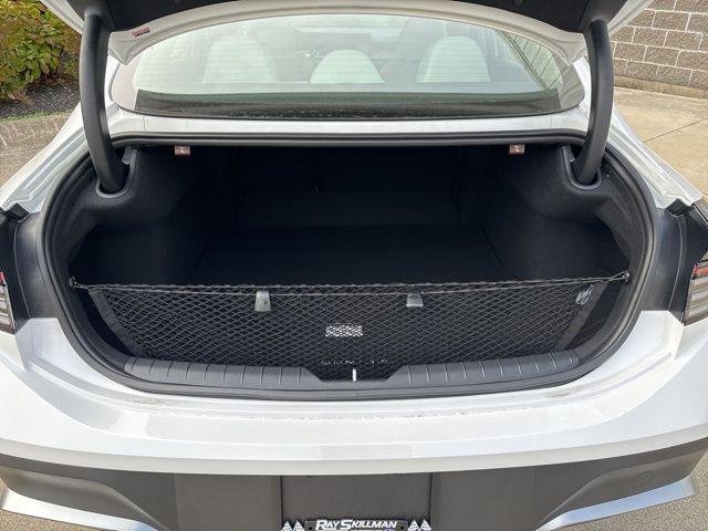 New 2026 Serenity White Hyundai SE image 43
