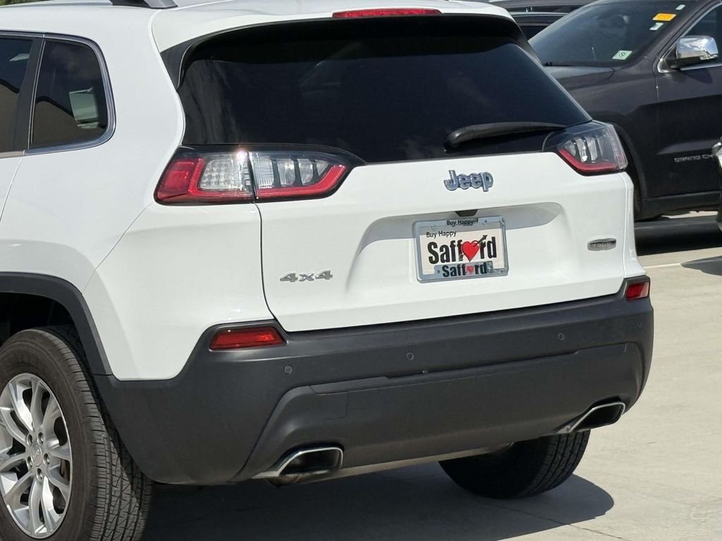 Used 2021 White Jeep Latitude Lux image 10