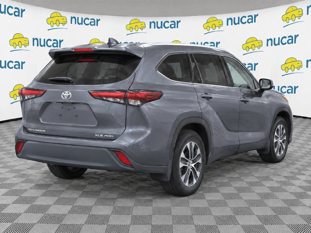 Used 2022 Gray Toyota XLE image 4