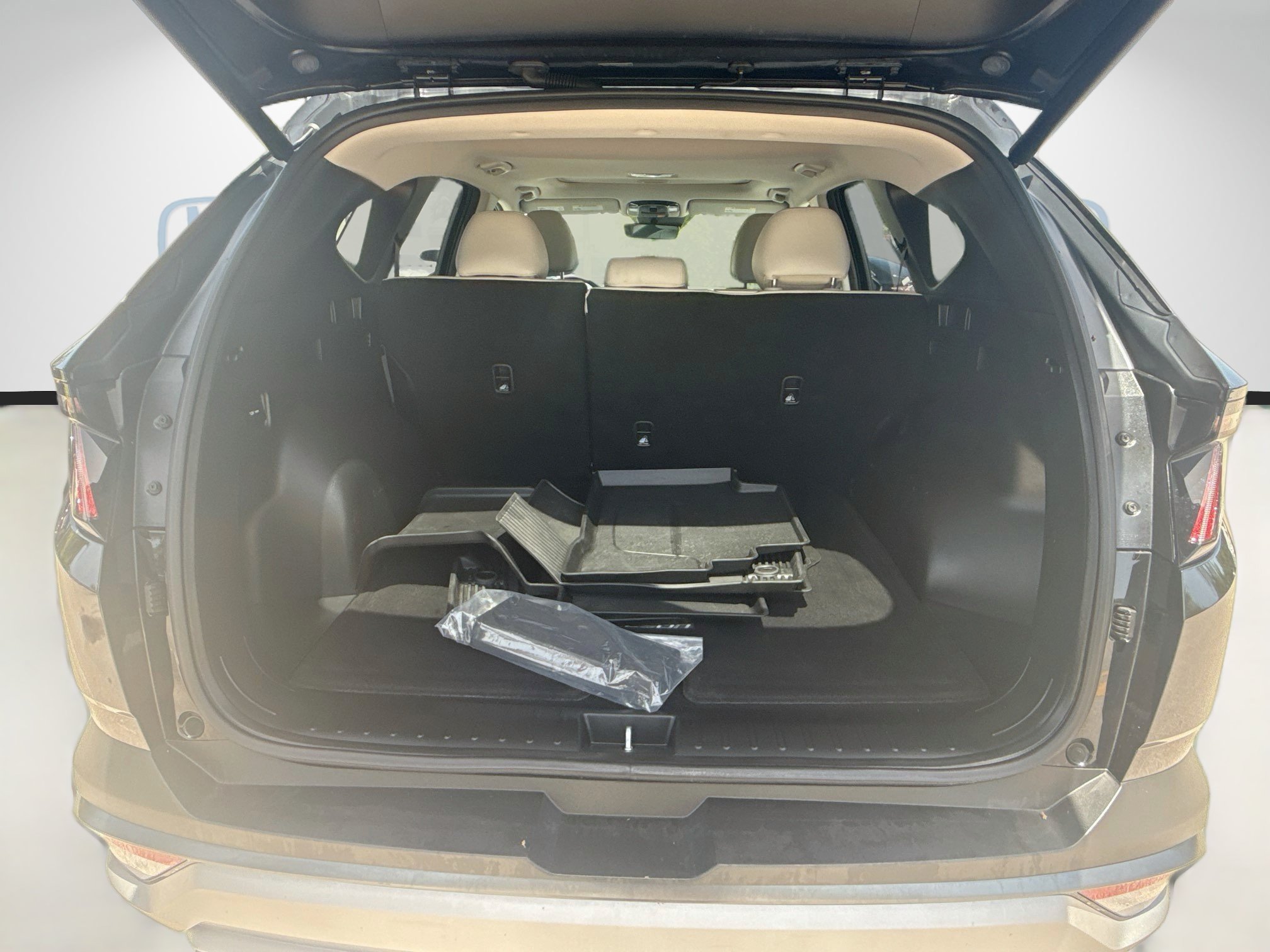 Used 2025 Phantom Black Hyundai SEL Convenience image 27