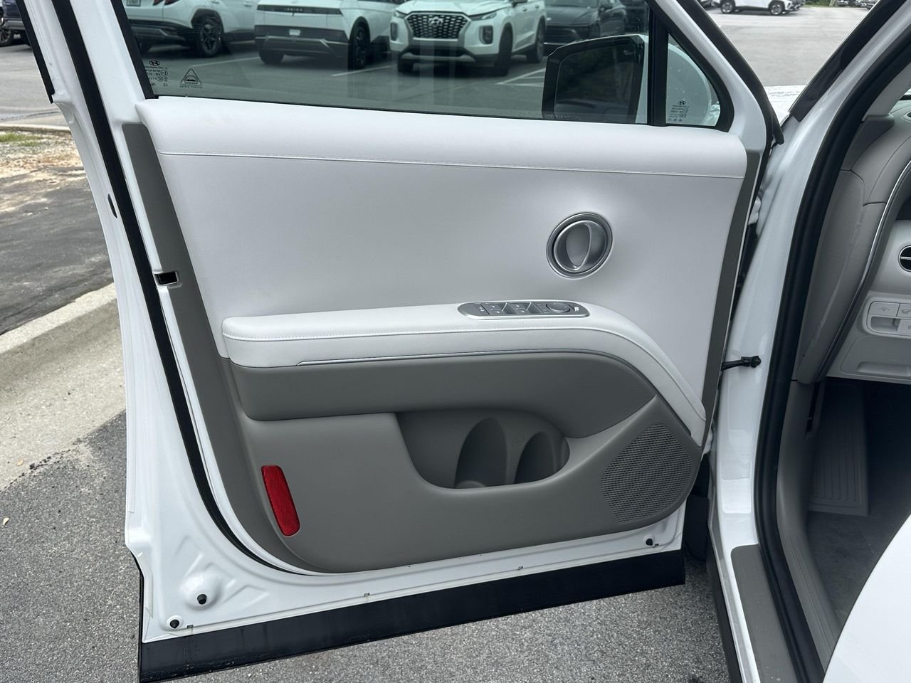 New 2026 Creamy White Pearl Hyundai Blue SEL 7P image 10