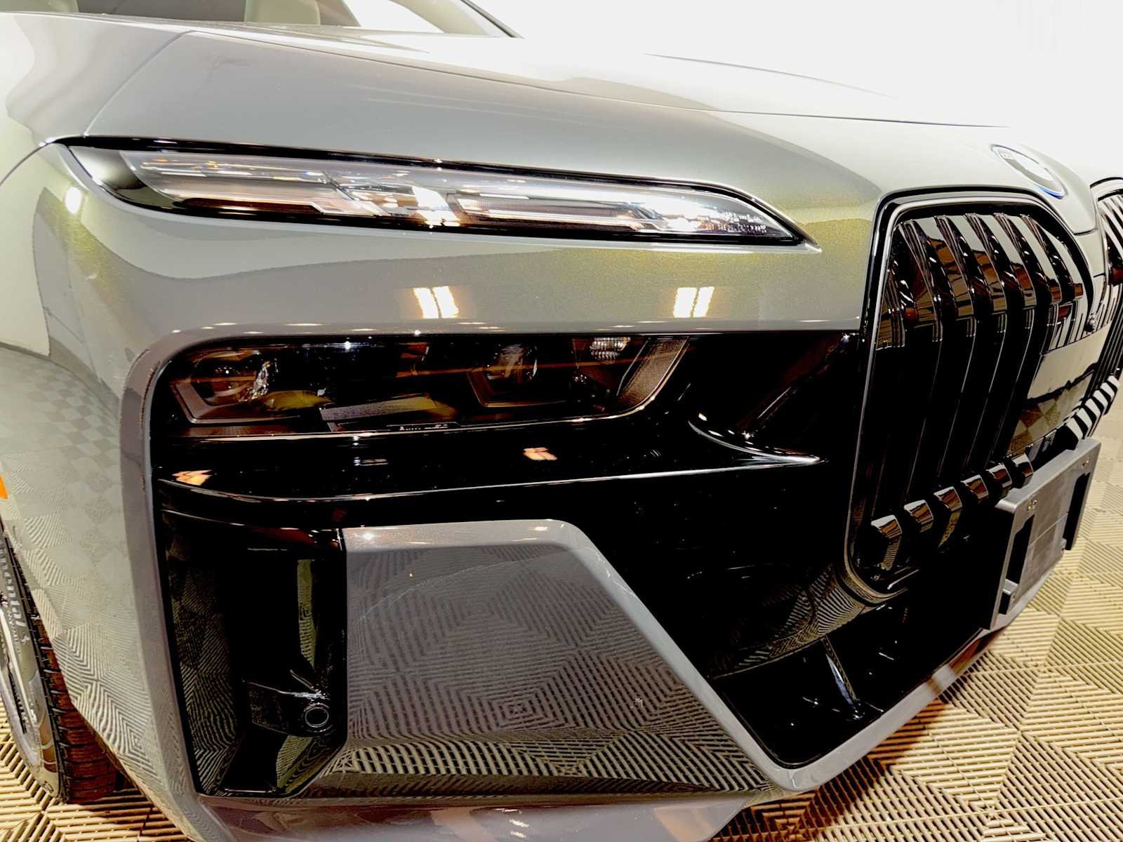 2026 BMW i7 60 - Photo 25