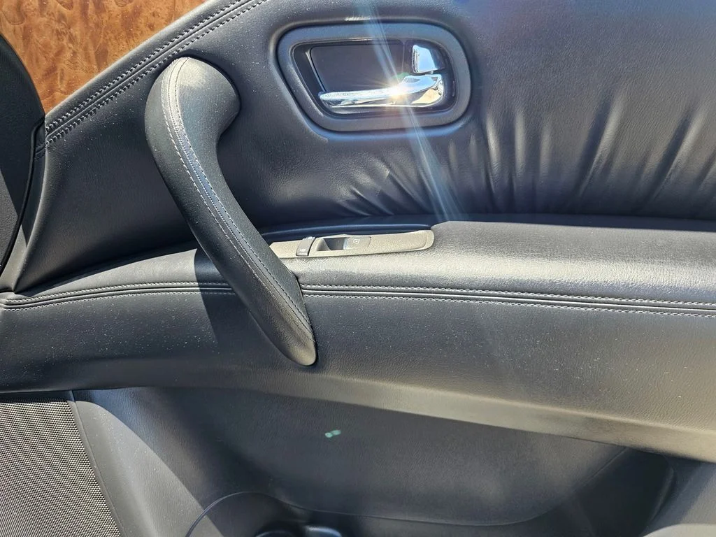 Used 2023 White Nissan SL image 11