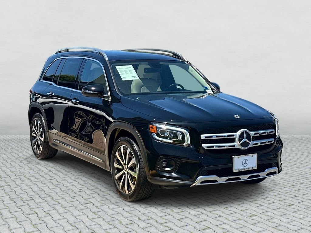 Used 2023  Mercedes-Benz GLB 250 image 3