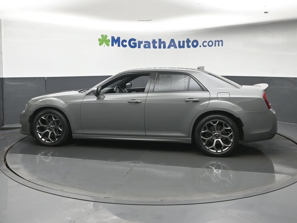 Used 2018 White Chrysler S image 23