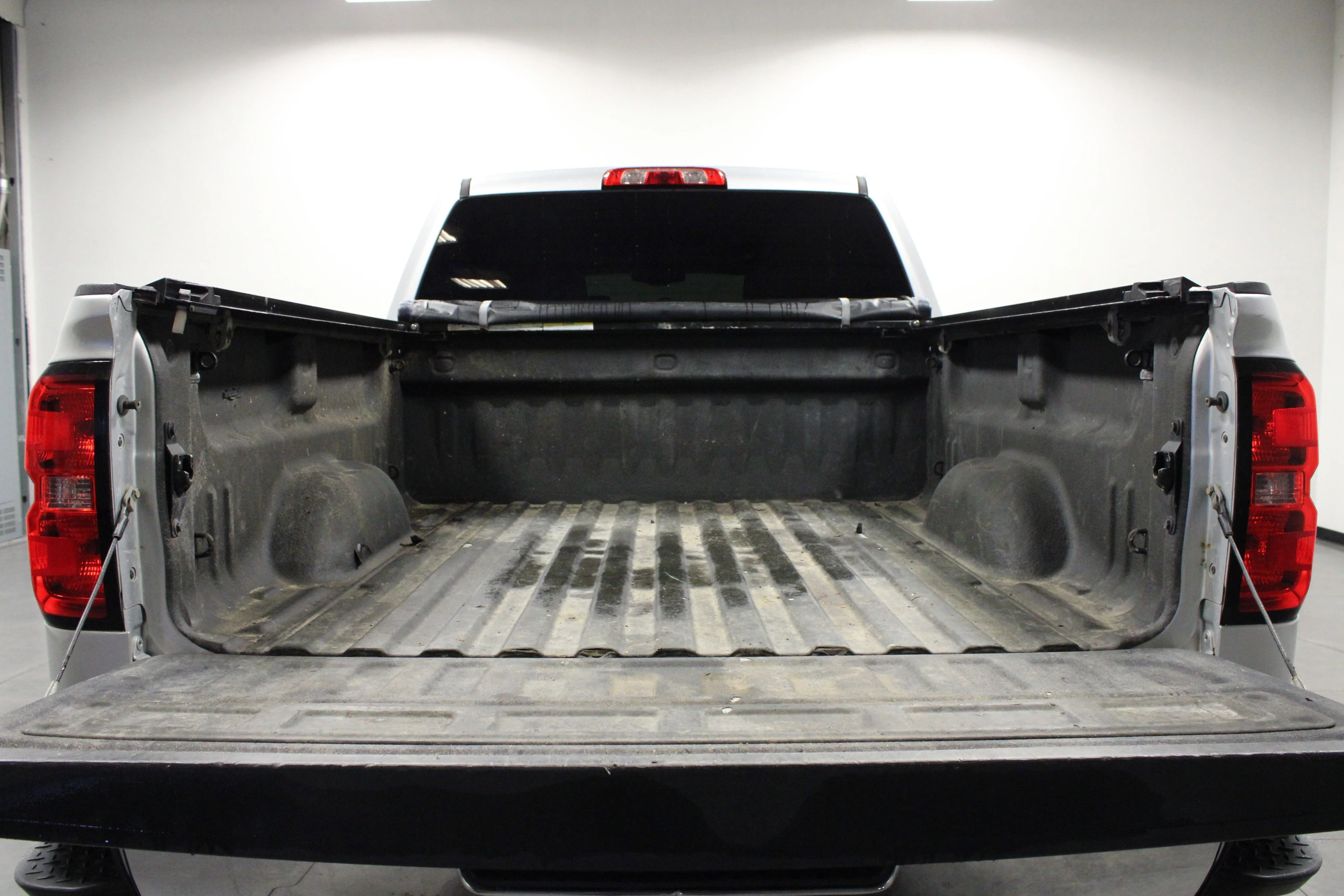 Used 2016 SILVER ICE METALLIC Chevrolet LTZ image 14