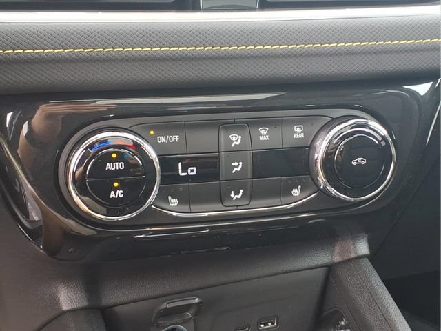 New 2026 Mosaic Black Metallic Chevrolet ACTIV image 6