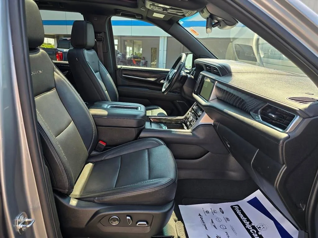 Used 2023 Sterling Metallic GMC Denali image 15