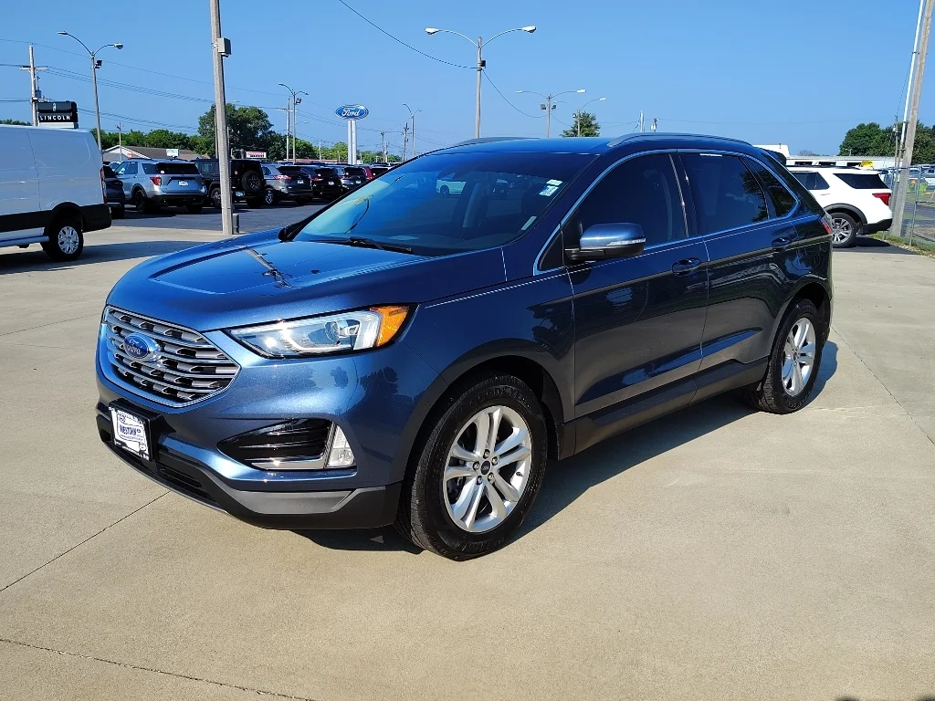 Used 2019 Blue Metallic Ford SEL image 8