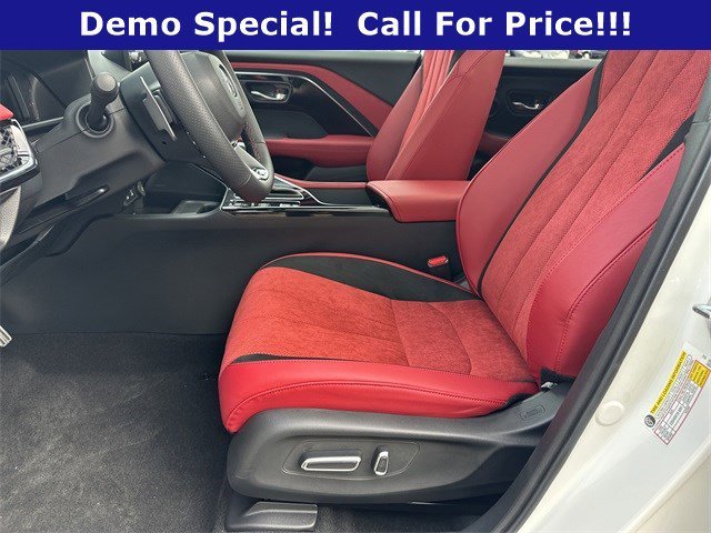 Used 2025 Platinum White Acura w/A-Spec Package image 9