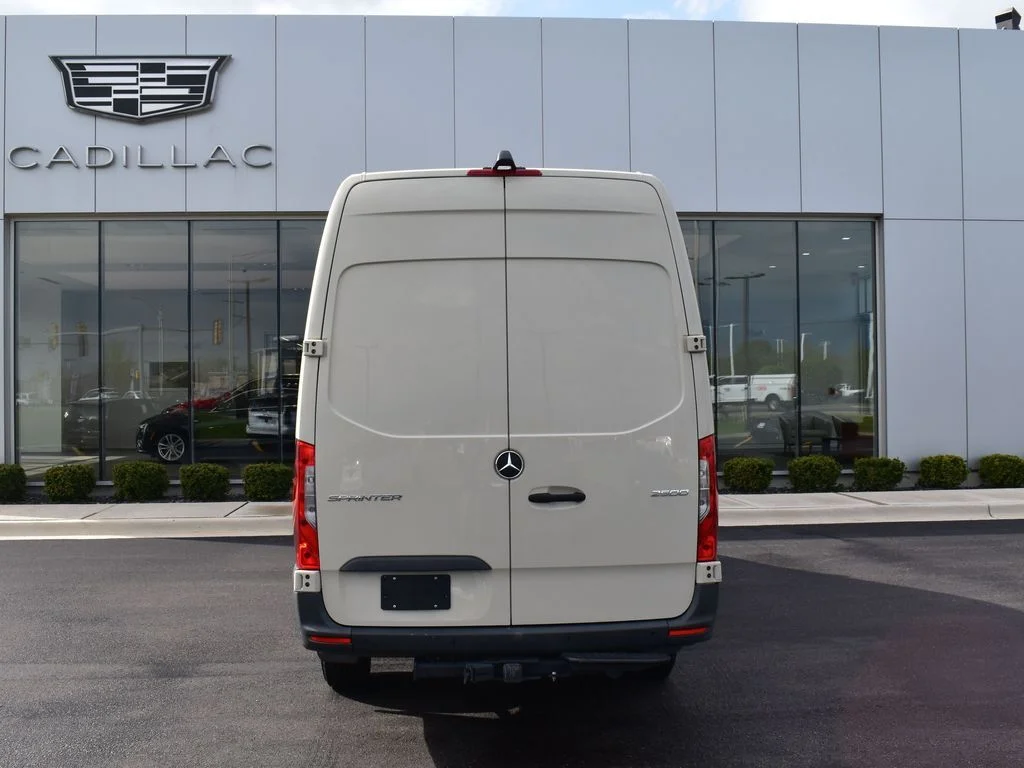 Used 2024 Gray Mercedes-Benz Cargo 170 WB image 3