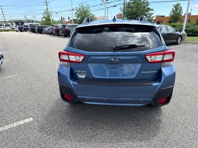 Used 2018 Blue Subaru 2.0i Premium image 16