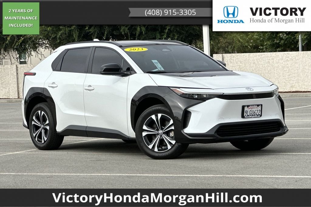 Used 2023 Beige Toyota XLE image 1