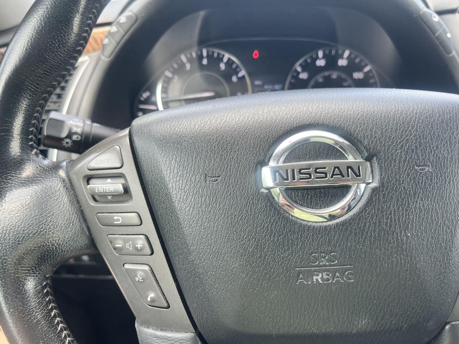 Used 2019 Super Black Nissan SL image 27