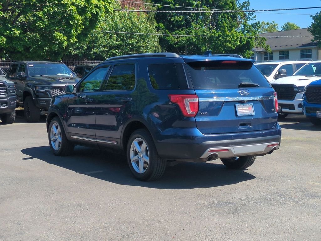 Used 2017 Blue Ford XLT image 5