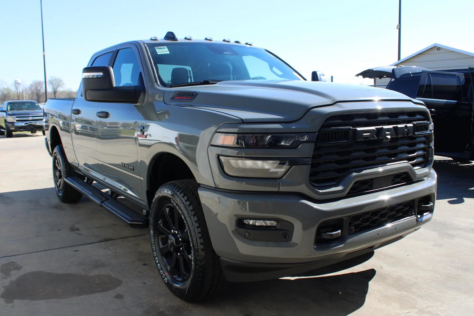 New 2026 Ceramic Gray Clear-Coat Exterior Paint RAM BIG HORN CREW CAB 4X4 image 27