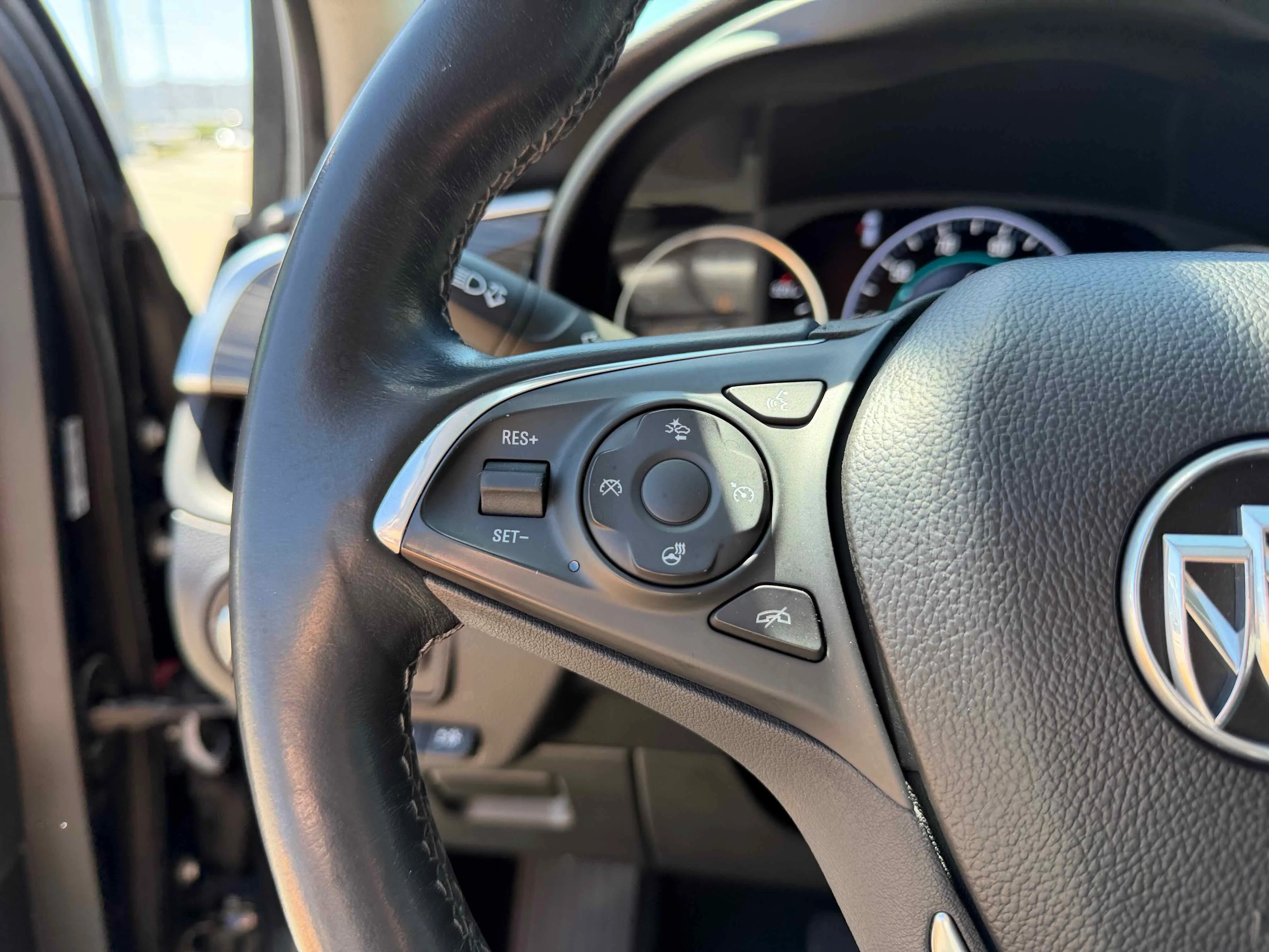 Used 2019 Ebony Twilight Metallic Buick Premium II image 17