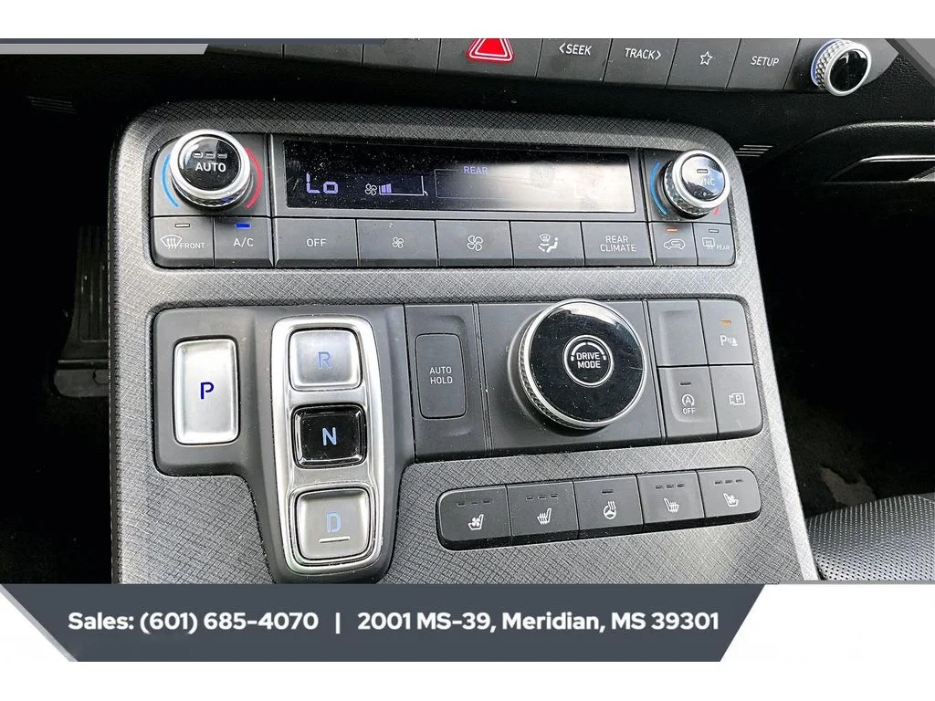 Used 2024 Abyss Black Pearl Hyundai Limited image 22