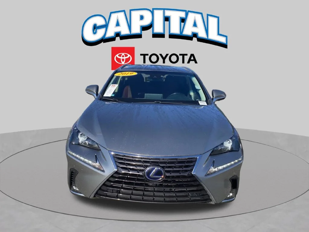 Used 2019 Silver Lexus 300h image 20