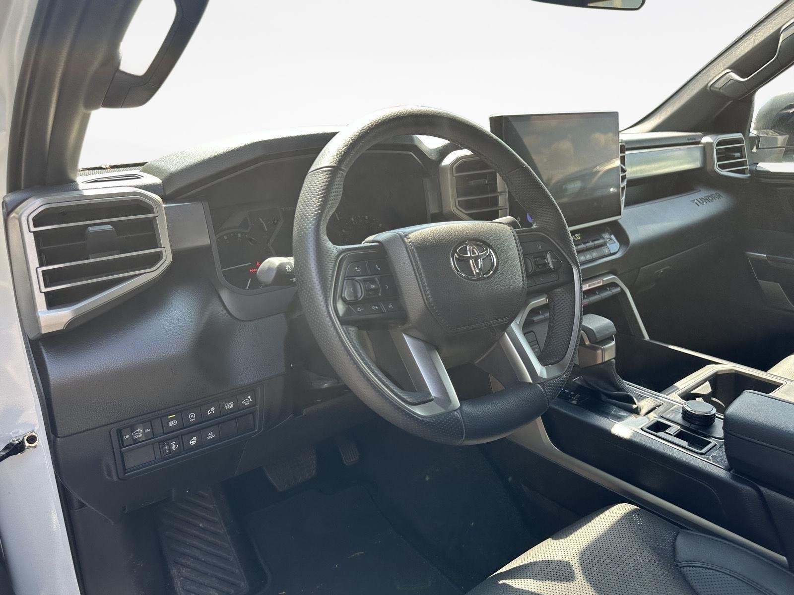 Used 2025 Ice Cap Toyota SR5 image 11