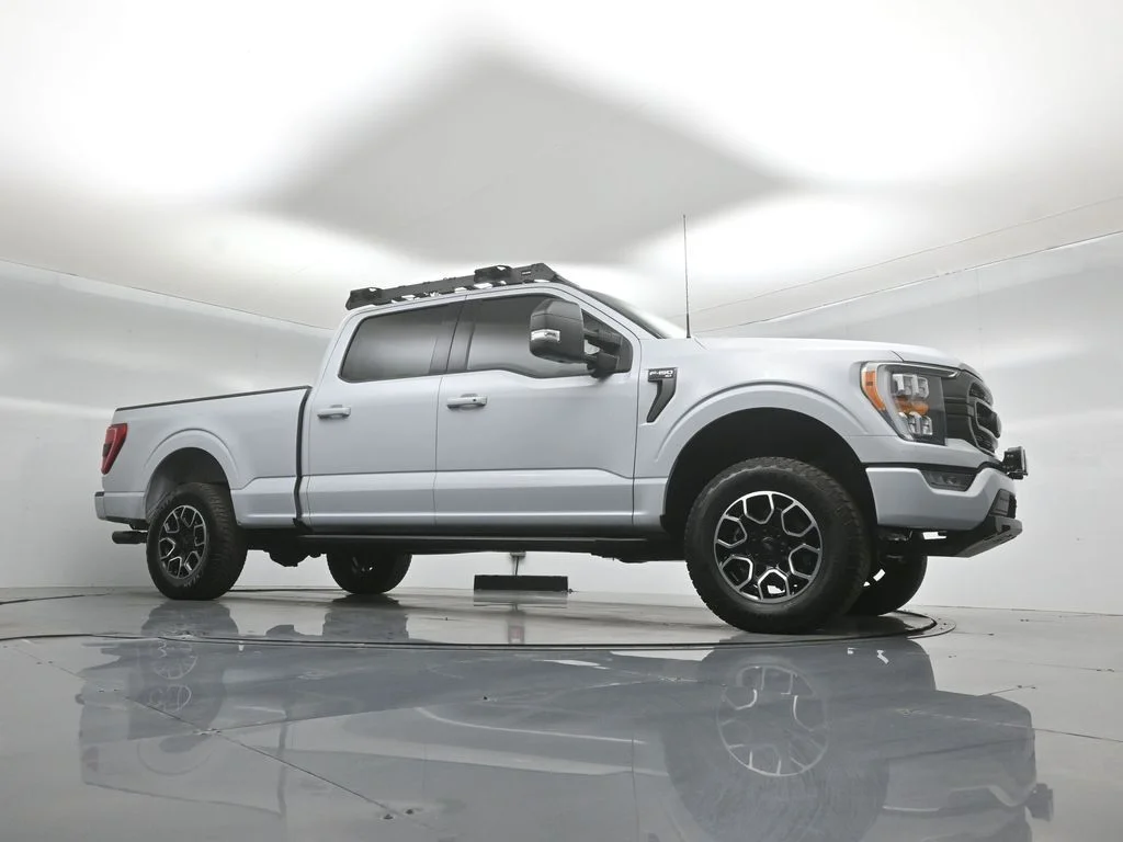 Used 2022 White Ford XLT image 3