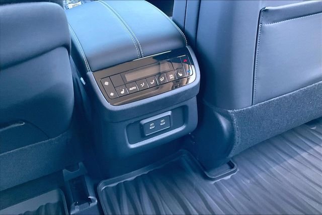 New 2027 GRAPHITE SHADOW INFINITI LUXE image 34