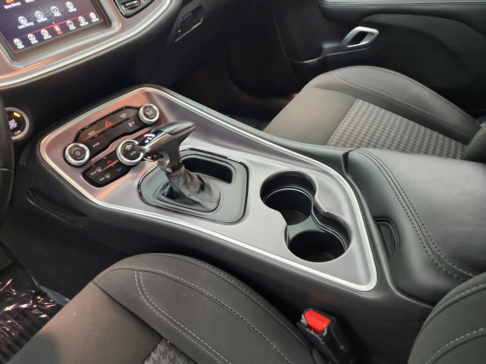 Used 2019 Destroyer Gray Clearcoat Dodge SXT RWD image 10